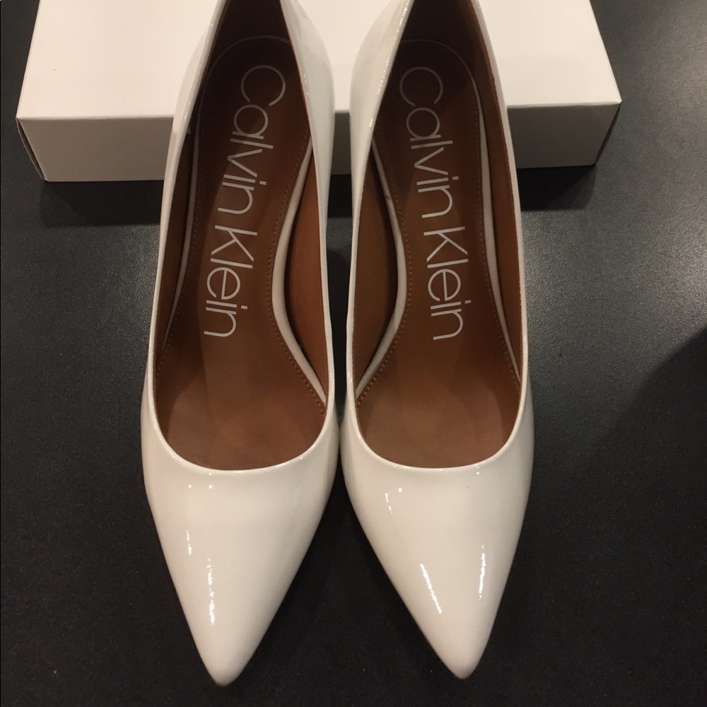 Calvin Klein New White Pumps